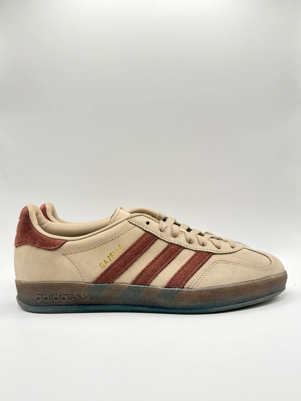 Adidas Gazelle Sneakers Beige and Brown Suede Size 8.5